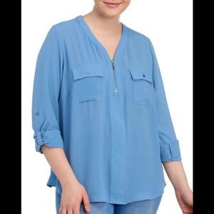 Women's Plus Size 2 Pocket Roll Tab Top